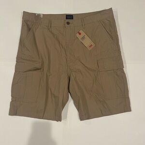 Levi’s Carrier Cargo Shorts Khaki 40